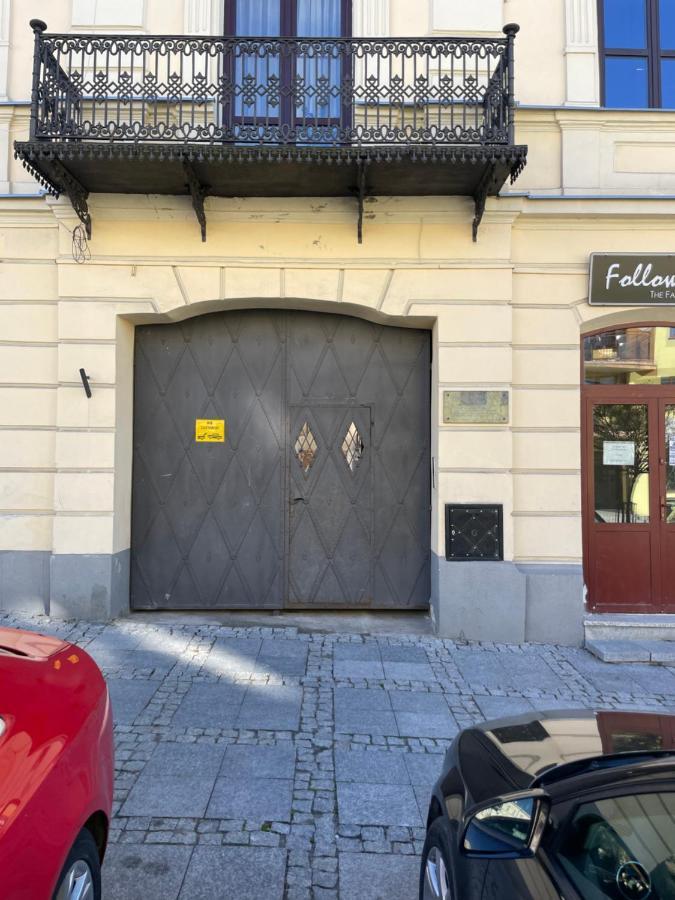 Apartamenty Luczkowskiego Z Widokiem Na Studnie 2 Хелм Экстерьер фото